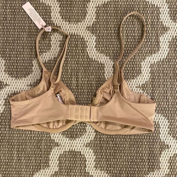 Victoria’s Secret underlining, Demi bra, size 36C ￼ - Picture 2 of 7